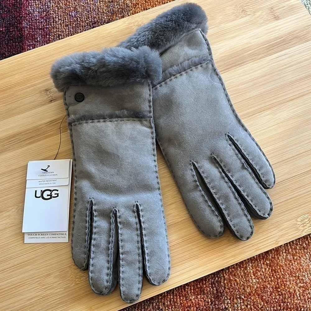 Brand New UGG Sheepskin Handsewn Seamed Gloves Gray Touchscreen Leather Trim